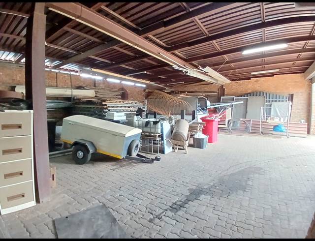 M² BUILDING FOR SALE IN VANDERBIJLPARK CE 6
